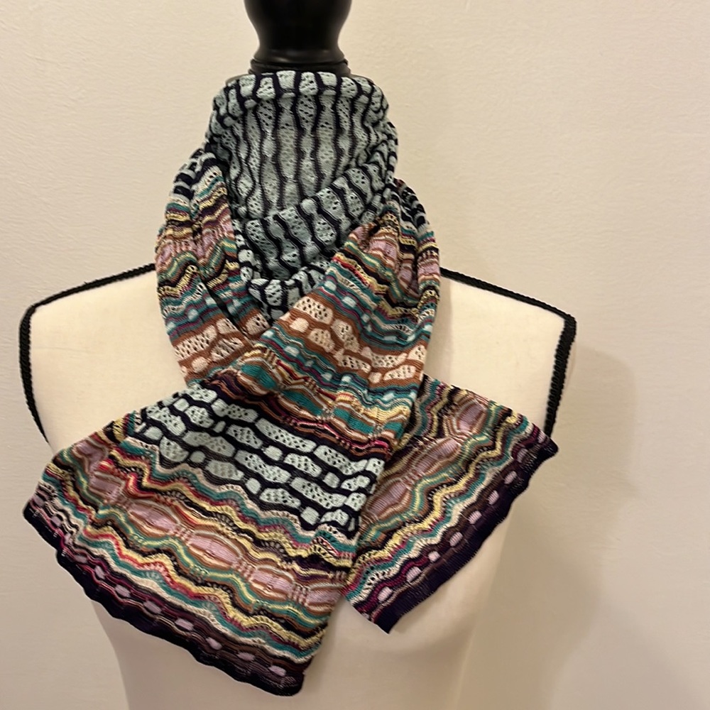 Scarf - Picture 3 of 4